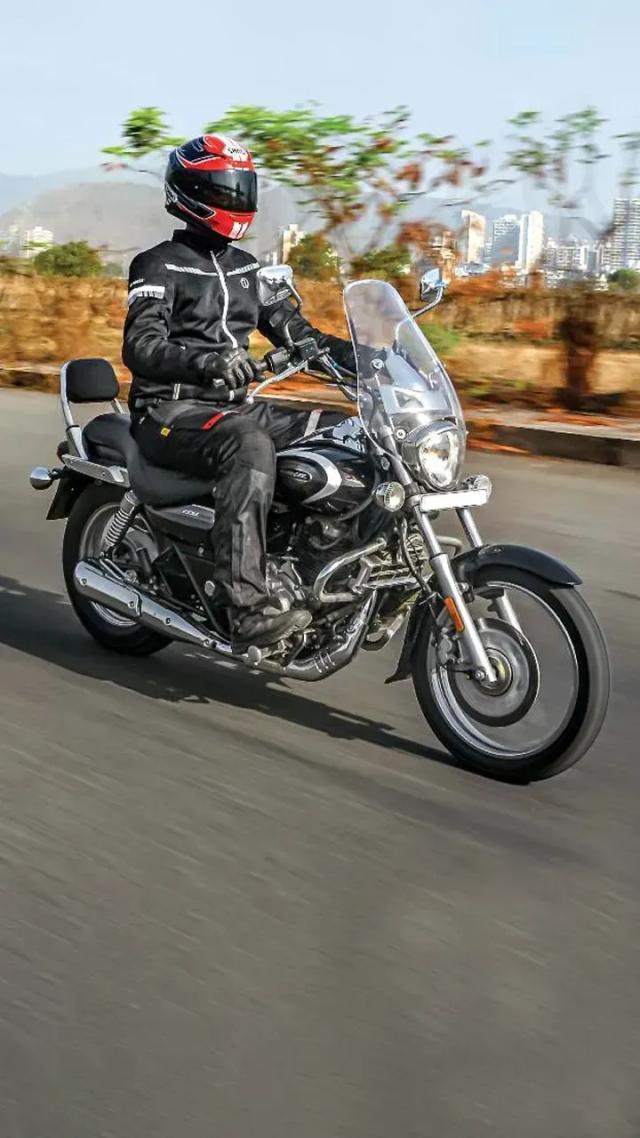 Bajaj Avenger Cruise 220 - Features & Specifications